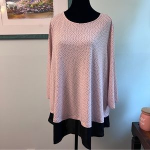 Adrianna Papell Size 2X Pink Quarter Sleeve Heart w/ bottom black ruffle detail
